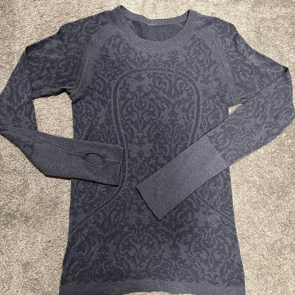 Lululemon Swiftly Tech Long Sleeve Shirt. Race Length. Charcoal. Size 6.